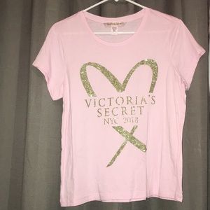 VS short sleeve shirt